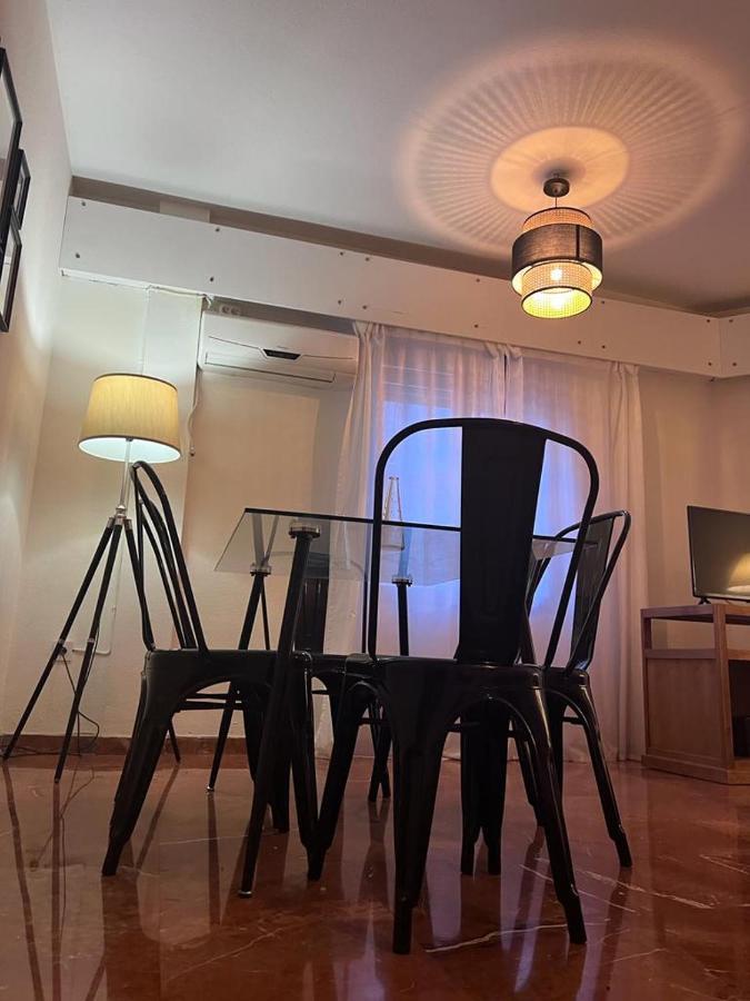 Apartamento Turistico R. Gonzalez Abreu Севилья Экстерьер фото