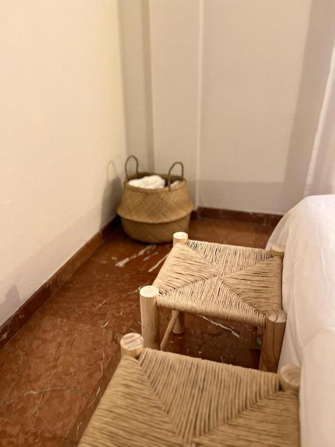 Apartamento Turistico R. Gonzalez Abreu Севилья Экстерьер фото