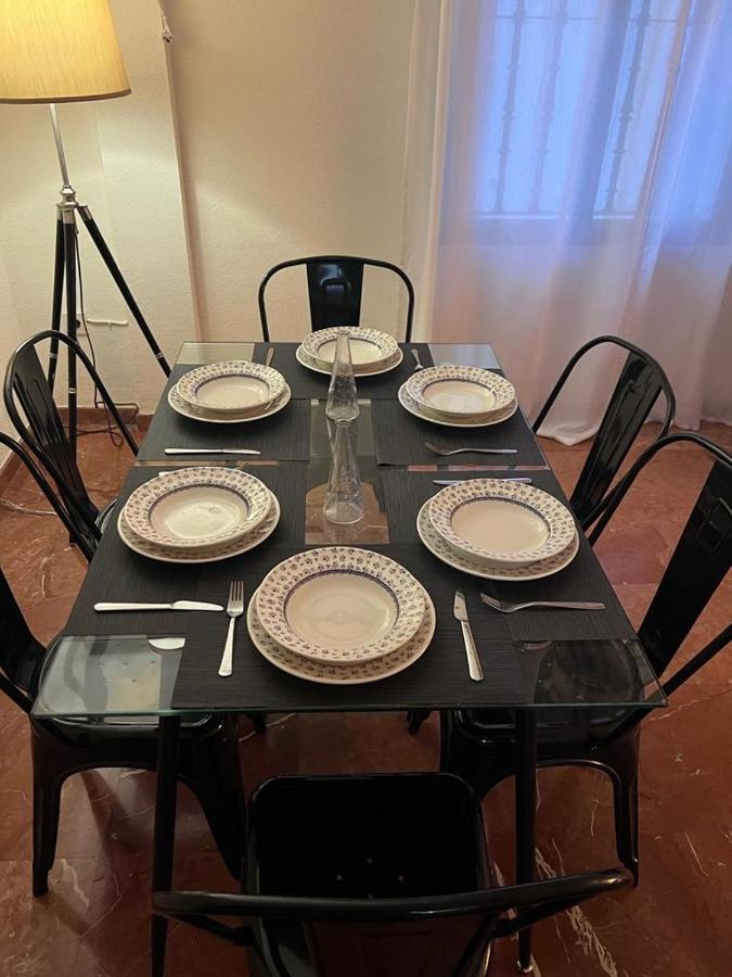 Apartamento Turistico R. Gonzalez Abreu Севилья Экстерьер фото